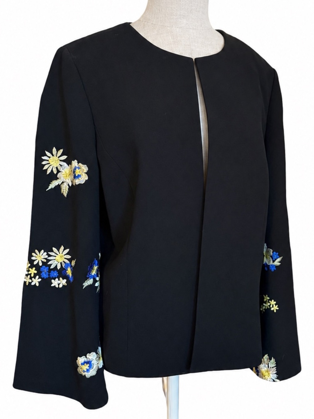 Tahari Arthur S Levine Black Floral Embroidered Bell Sleeve Jacket Blazer 12